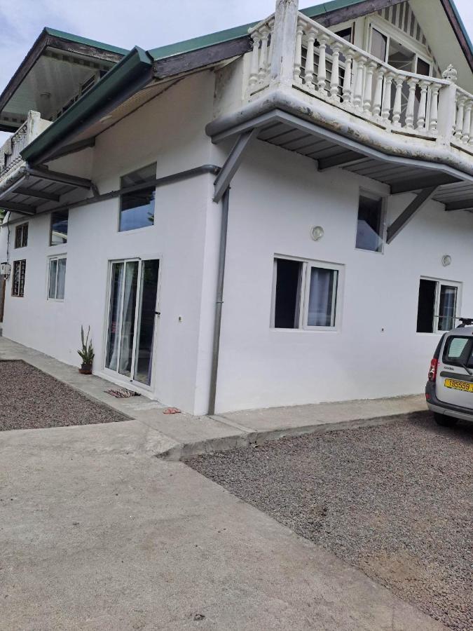 Hostel Laure Hebergement Loue Des Lits En Dortoir Faaa Zewnętrze zdjęcie